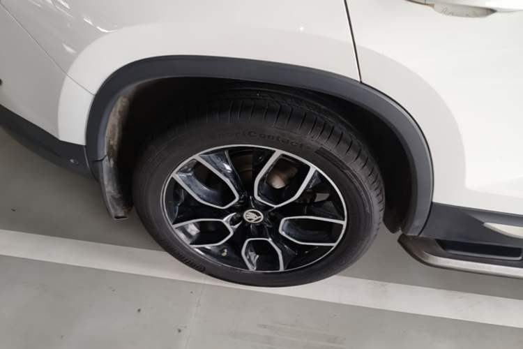 Used Skoda Kodiaq 2019 Facelifted TSI330 7-Seater Two-Wheel-Drive Luxury Enjoyment Edition China VI Standard Exterior 5