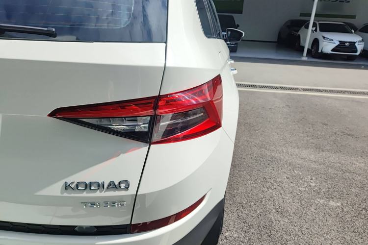 Used Skoda Kodiaq 2019 Facelifted TSI330 5-Seater Two-Wheel-Drive Luxury Enjoyment Edition China VI Standard Exterior 6