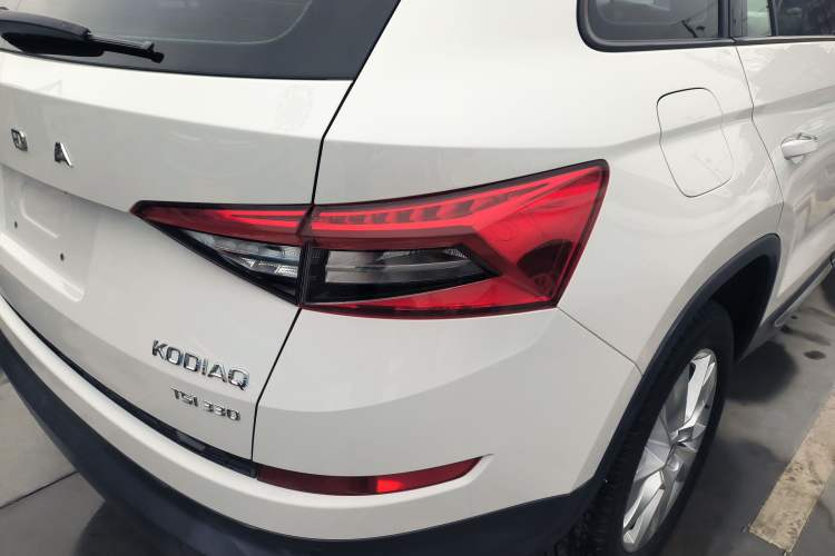 Used Skoda Kodiaq 2019 Restyled TSI330 7-Seater Two-Wheel Drive Comfort Edition China VI Standard Exterior 6