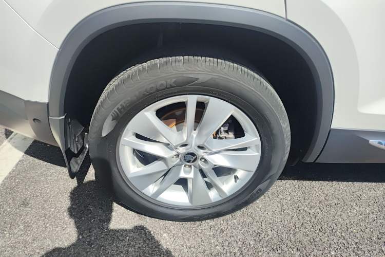 Used Skoda Kodiaq 2019 Facelifted TSI330 5-Seater Two-Wheel-Drive Luxury Enjoyment Edition China VI Standard Exterior 8