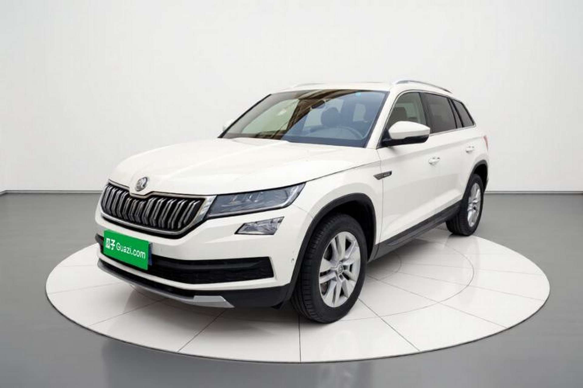 Used Skoda Kodiaq 2019 Facelifted TSI380 7-Seater All-Wheel-Drive Luxury Enjoyment Edition China VI Standard Front Left 45 Deg