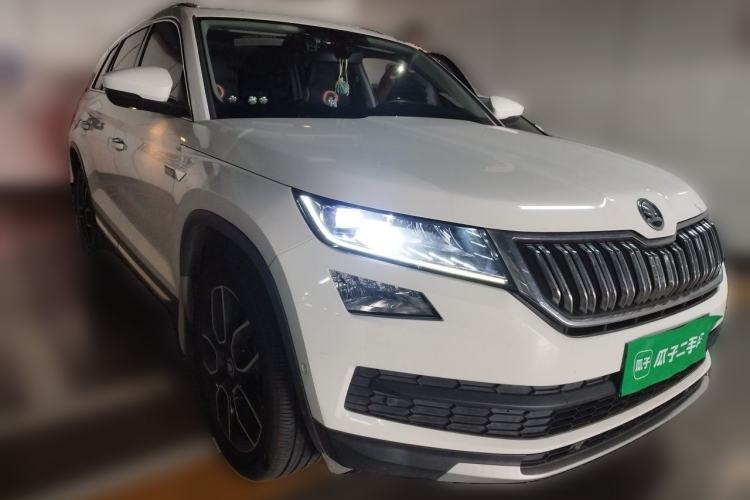 Used Skoda Kodiaq 2019 Facelifted TSI330 7-Seater Two-Wheel-Drive Deluxe Enjoyment Version China V Emission Standard Front Right 45 Deg
