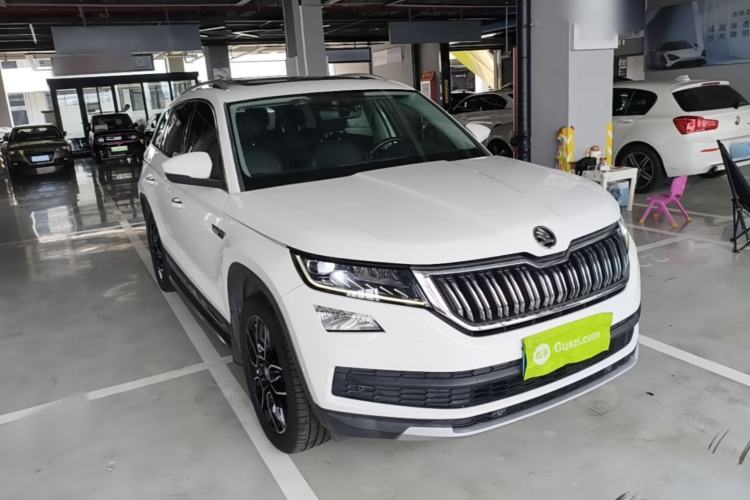 Used Skoda Kodiaq 2019 Facelifted TSI330 7-Seater Two-Wheel-Drive Luxury Enjoyment Edition China VI Standard Front Right 45 Deg