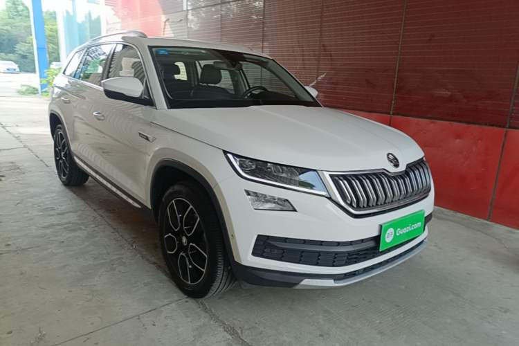 Used Skoda Kodiaq 2019 Facelifted TSI330 7-Seater Two-Wheel-Drive Luxury Enjoyment Edition China VI Standard Front Right 45 Deg