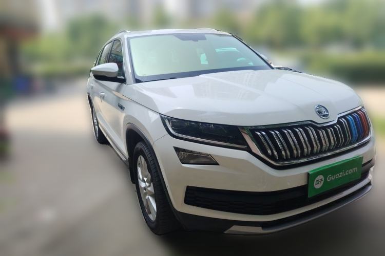 Used Skoda Kodiaq 2019 Facelifted TSI330 7-Seater Two-Wheel-Drive Luxury Enjoyment Edition China VI Standard Front Right 45 Deg