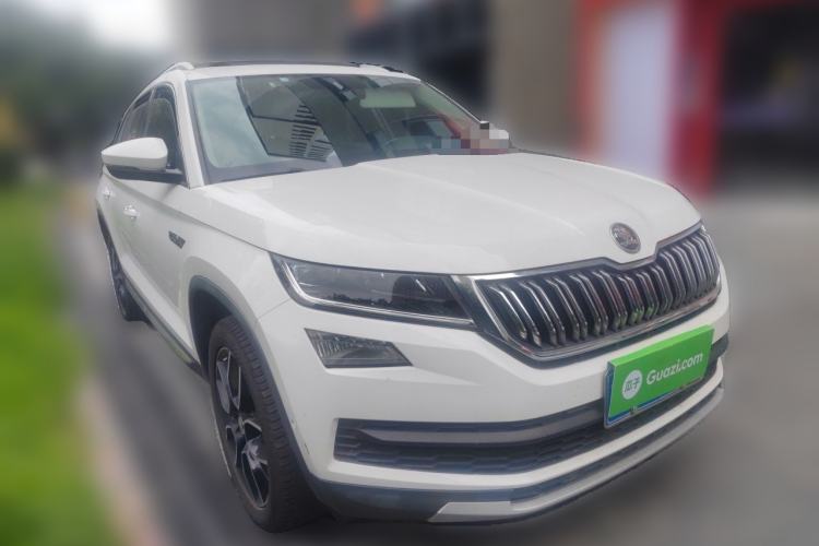 Used Skoda Kodiaq 2019 Facelifted TSI330 7-Seater Two-Wheel-Drive Luxury Enjoyment Edition China VI Standard Front Right 45 Deg