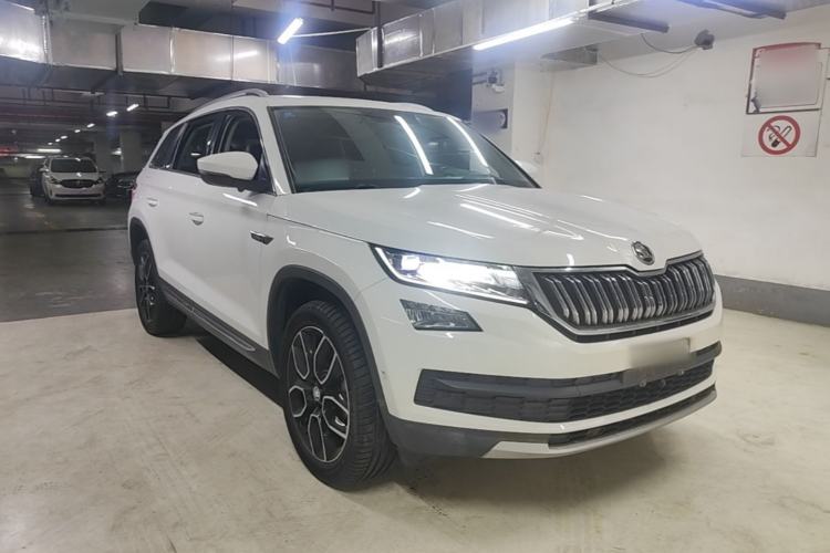 Used Skoda Kodiaq 2019 Facelifted TSI330 5-Seater Two-Wheel-Drive Luxury Enjoyment Edition China VI Standard Front Right 45 Deg