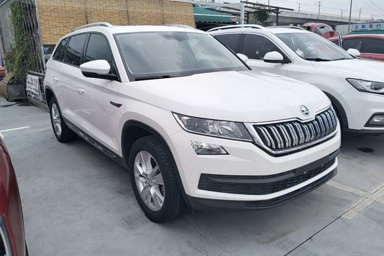 Used Skoda Kodiaq 2019 Restyled TSI330 7-Seater Two-Wheel Drive Comfort Edition China VI Standard Front Right 45 Deg