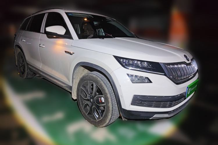 Used Skoda Kodiaq 2019 Facelifted TSI330 5-Seater Two-Wheel-Drive Luxury Enjoyment Edition China VI Standard Front Right 45 Deg