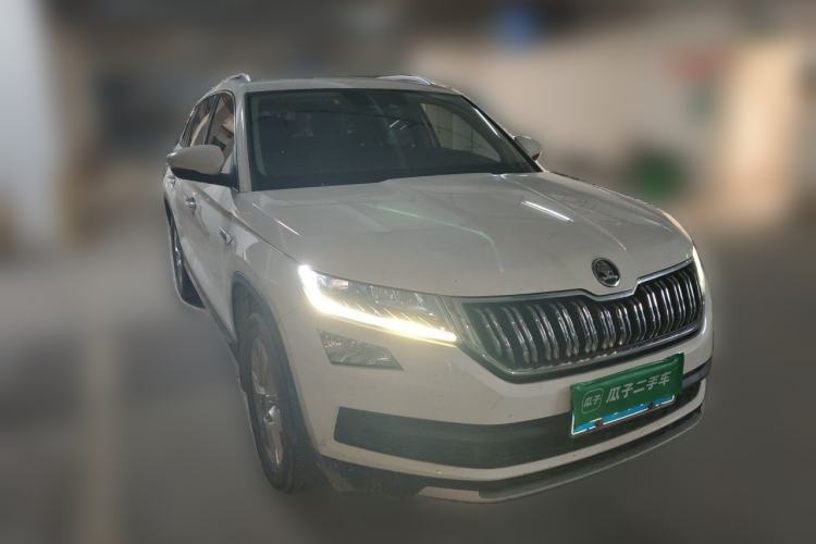 Used Skoda Kodiaq 2019 Facelifted TSI330 7-Seater Two-Wheel-Drive Luxury Enjoyment Edition China VI Standard Front Right 45 Deg