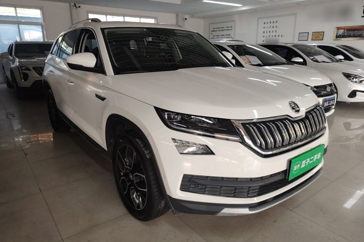 Used Skoda Kodiaq 2019 Facelifted TSI330 7-Seater Two-Wheel-Drive Luxury Enjoyment Edition China VI Standard Front Right 45 Deg