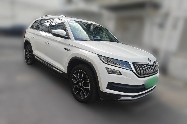 Used Skoda Kodiaq 2019 Facelifted TSI330 7-Seater Two-Wheel-Drive Luxury Enjoyment Edition China VI Standard Front Right 45 Deg