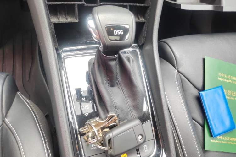 Used Skoda Kodiaq 2019 Facelifted TSI330 7-Seater Two-Wheel-Drive Luxury Enjoyment Edition China VI Standard Gear Lever