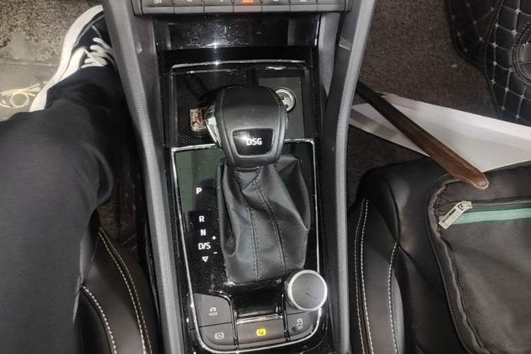 Used Skoda Kodiaq 2019 Facelifted TSI330 5-Seater Two-Wheel-Drive Luxury Enjoyment Edition China VI Standard Gear Lever