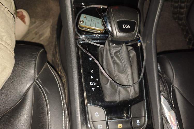 Used Skoda Kodiaq 2019 Facelifted TSI330 7-Seater Two-Wheel-Drive Luxury Enjoyment Edition China VI Standard Gear Lever