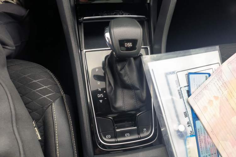Used Skoda Kodiaq 2019 Restyled TSI330 7-Seater Two-Wheel Drive Comfort Edition China VI Standard Gear Lever