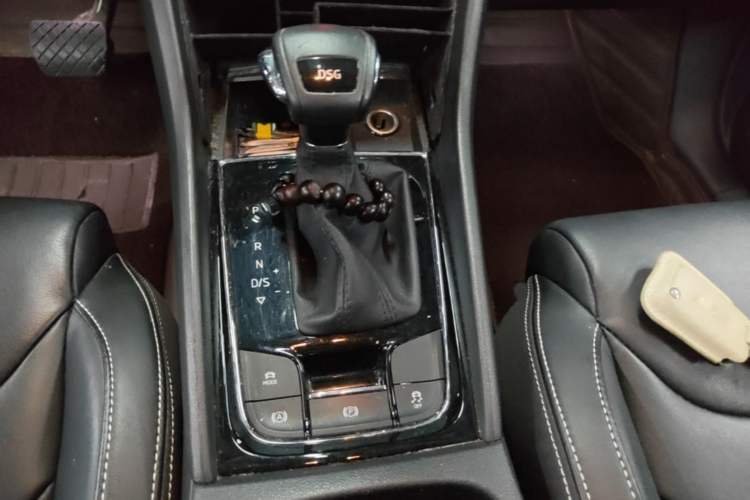 Used Skoda Kodiaq 2019 Facelifted TSI330 7-Seater Two-Wheel-Drive Luxury Enjoyment Edition China VI Standard Gear Lever