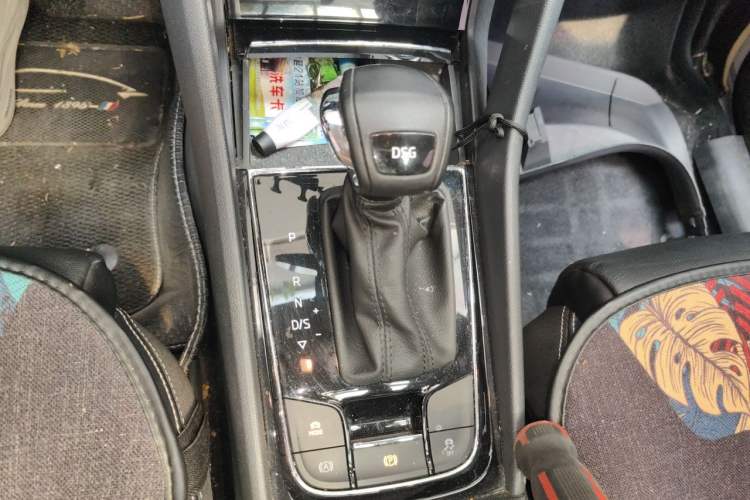 Used Skoda Kodiaq 2019 Facelifted TSI330 7-Seater Two-Wheel-Drive Luxury Enjoyment Edition China VI Standard Gear Lever