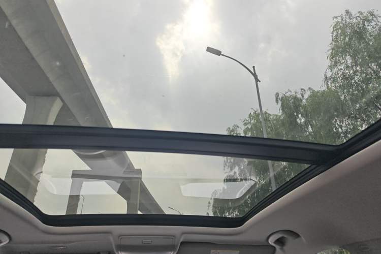 Used Skoda Kodiaq 2019 Facelifted TSI330 7-Seater Two-Wheel-Drive Luxury Enjoyment Edition China VI Standard Headliner