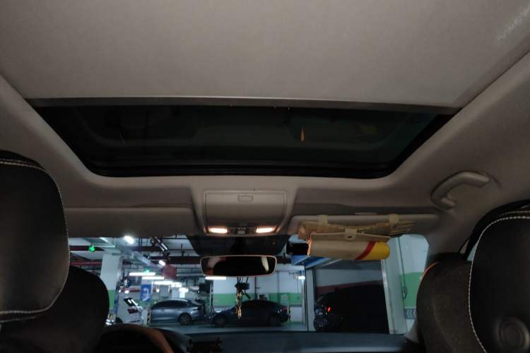 Used Skoda Kodiaq 2019 Facelifted TSI330 7-Seater Two-Wheel-Drive Luxury Enjoyment Edition China VI Standard Headliner