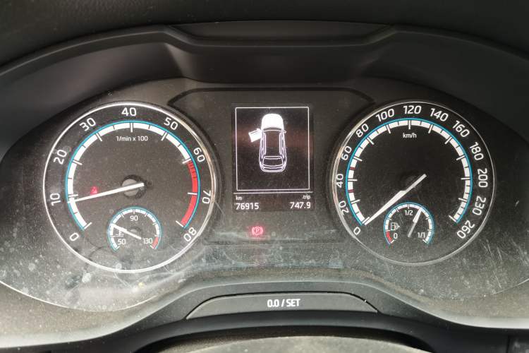 Used Skoda Kodiaq 2019 Restyled TSI330 5-Seater Two-Wheel Drive Standard Version China VI Instrument Cluster