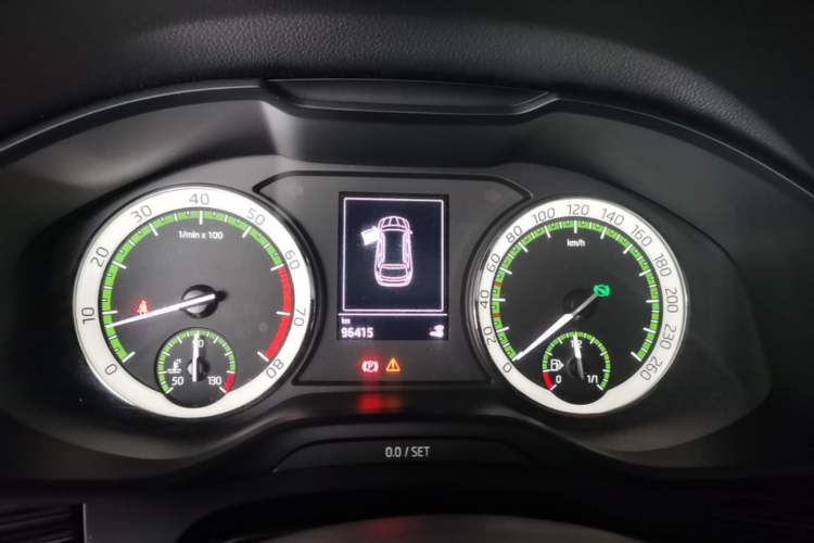 Used Skoda Kodiaq 2019 TSI330 7-Seater Two-Wheel-Drive Luxury Enjoyment Edition China VI Standard Instrument Cluster