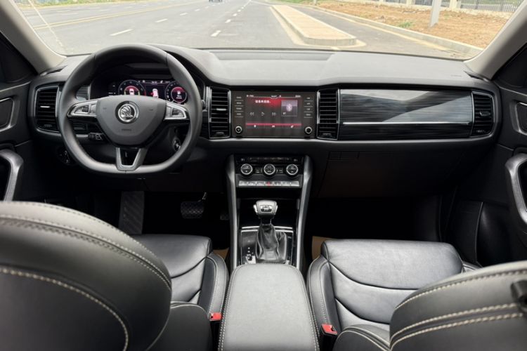 Used Skoda Kodiaq 2019 TSI380 7-Seater Four-Wheel-Drive Flagship Model China VI Standard Interior 1