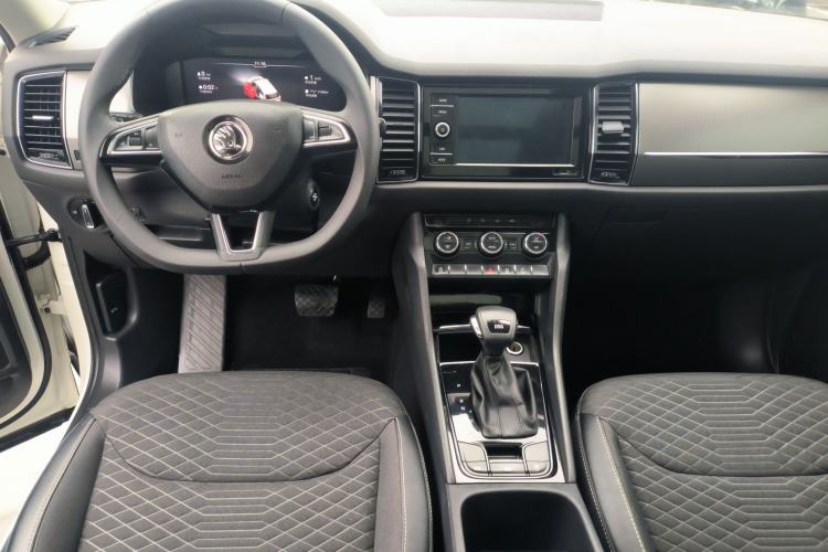Used Skoda Kodiaq 2019 Restyled TSI330 7-Seater Two-Wheel Drive Comfort Edition China VI Standard Interior 2
