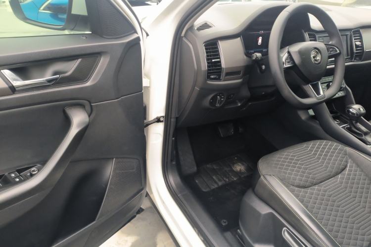 Used Skoda Kodiaq 2019 Restyled TSI330 7-Seater Two-Wheel Drive Comfort Edition China VI Standard Interior 3