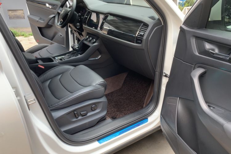 Used Skoda Kodiaq 2019 TSI330 5-Seat Two-Wheel Drive Luxury Enjoyment Edition China V Standard Interior 4