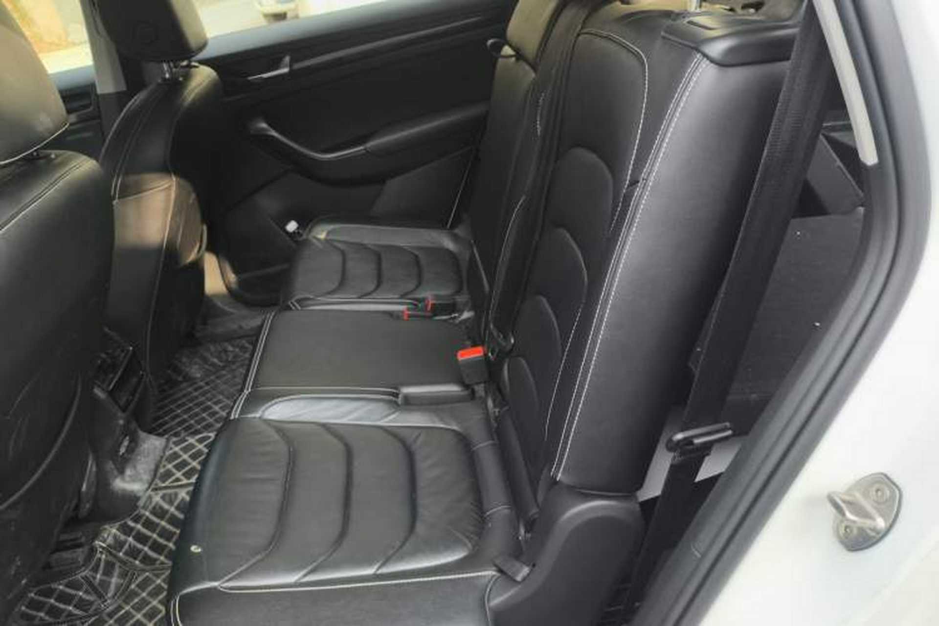 Used Skoda Kodiaq 2019 Facelifted TSI380 7-Seater All-Wheel-Drive Luxury Enjoyment Edition China VI Standard Interior 4