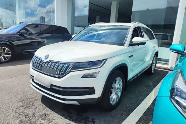 Ojetý Skoda Kodiaq 2019 Facelifted TSI330 5-Seater Two-Wheel-Drive Luxury Enjoyment Edition China VI Standard