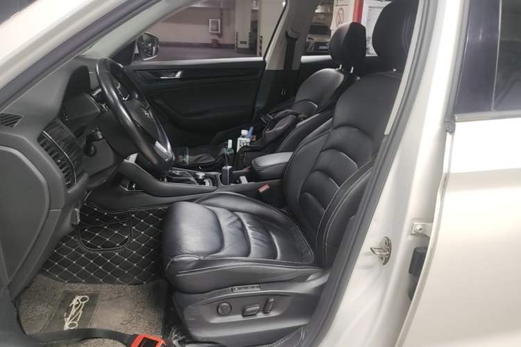 Used Skoda Kodiaq 2019 Facelifted TSI330 5-Seater Two-Wheel-Drive Luxury Enjoyment Edition China VI Standard Left Front Seat