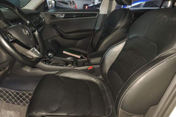 Used Skoda Kodiaq 2019 Facelifted TSI330 7-Seater Two-Wheel-Drive Luxury Enjoyment Edition China VI Standard Left Front Seat