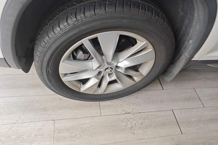 Used Skoda Kodiaq 2019 Restyled TSI330 5-Seater Two-Wheel Drive Comfort Version China VI Standard Left Front Wheel Hub