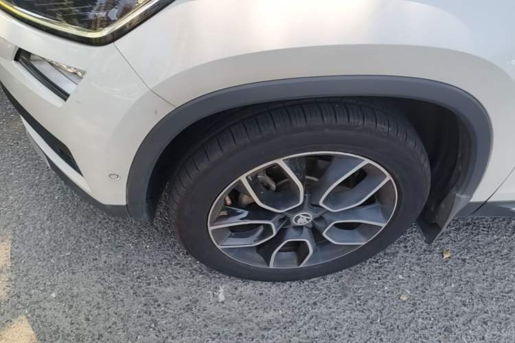 Used Skoda Kodiaq 2019 TSI330 5-Seat Two-Wheel Drive Luxury Enjoyment Edition China V Standard Left Front Wheel Hub