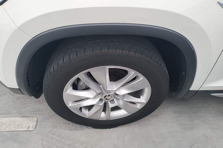 Used Skoda Kodiaq 2019 Restyled TSI330 7-Seater Two-Wheel Drive Comfort Edition China VI Standard Left Front Wheel Hub