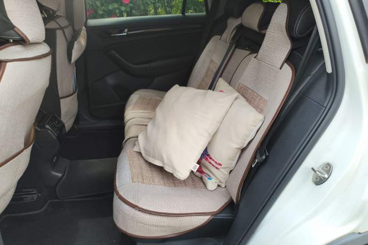 Used Skoda Kodiaq 2019 TSI330 5-Seat Two-Wheel Drive Luxury Enjoyment Edition China V Standard Left Rear Seat