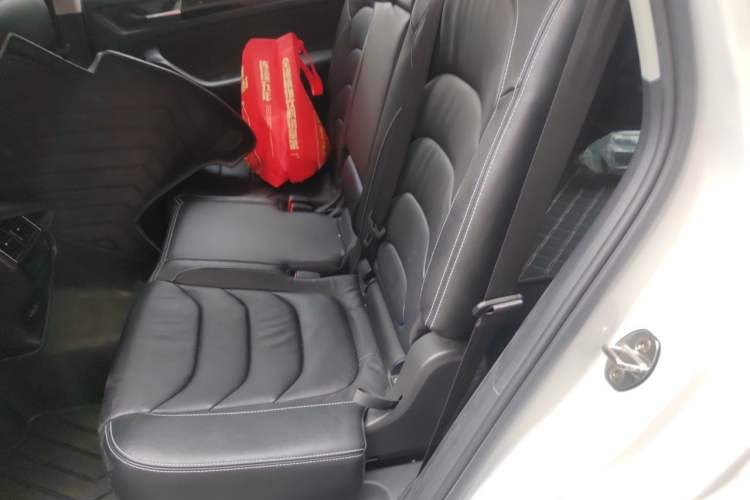 Used Skoda Kodiaq 2019 Facelifted TSI330 7-Seater Two-Wheel-Drive Luxury Enjoyment Edition China VI Standard Left Rear Seat