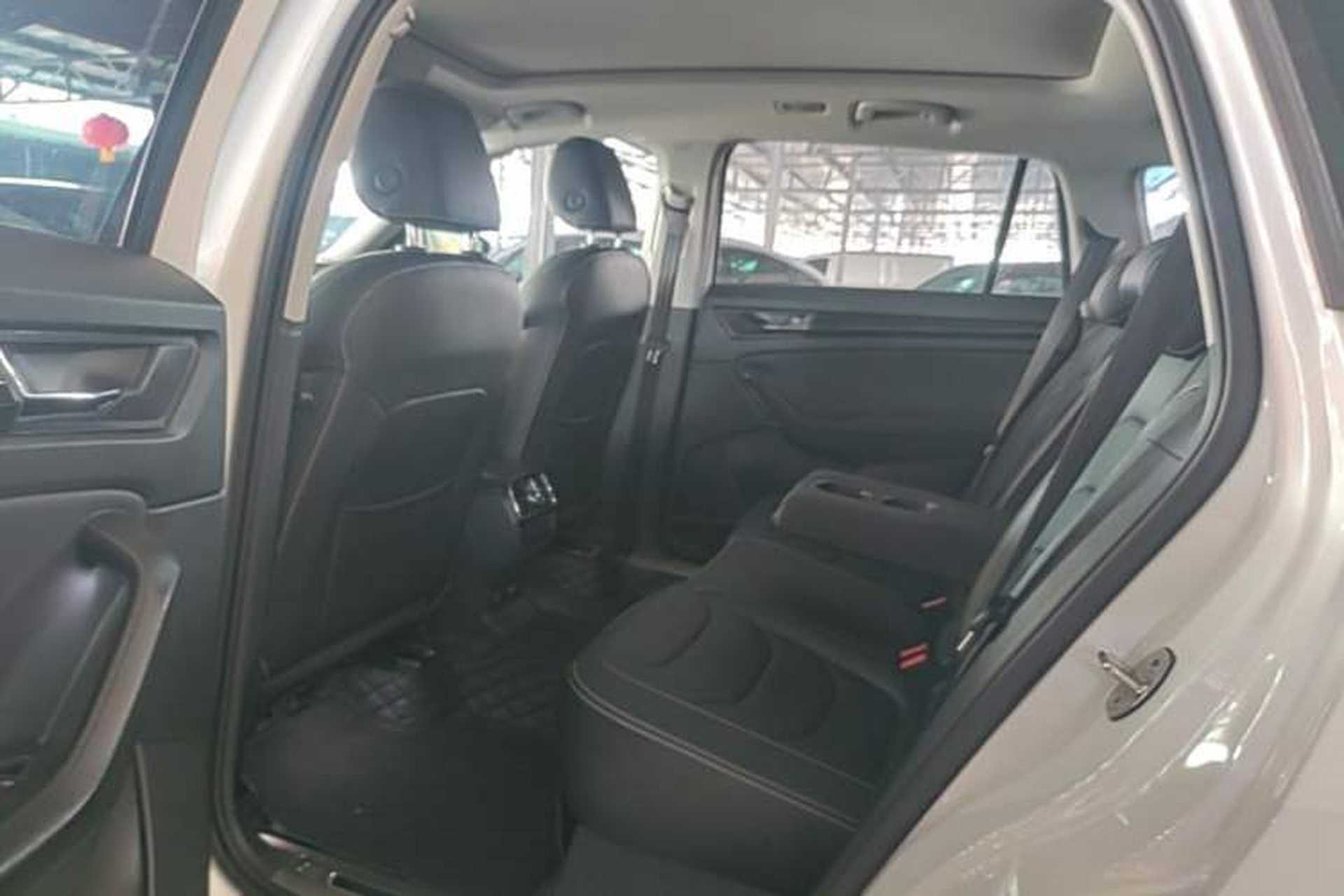Used Skoda Kodiaq 2019 Facelifted TSI330 5-Seater Two-Wheel-Drive Luxury Enjoyment Edition China VI Standard Left Rear Seat