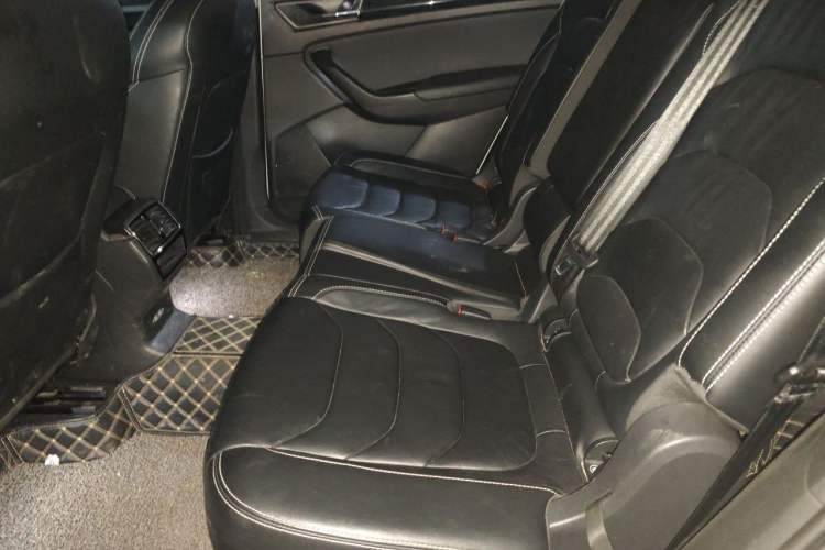 Used Skoda Kodiaq 2019 Facelifted TSI330 7-Seater Two-Wheel-Drive Luxury Enjoyment Edition China VI Standard Left Rear Seat