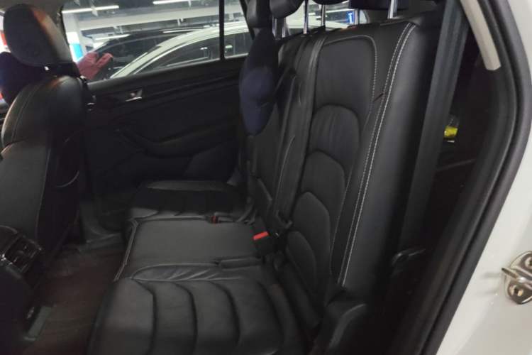 Used Skoda Kodiaq 2019 Facelifted TSI330 7-Seater Two-Wheel-Drive Luxury Enjoyment Edition China VI Standard Left Rear Seat