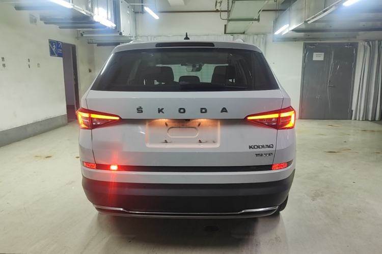 Used Skoda Kodiaq 2019 Facelifted TSI330 5-Seater Two-Wheel-Drive Luxury Enjoyment Edition China VI Standard Rear