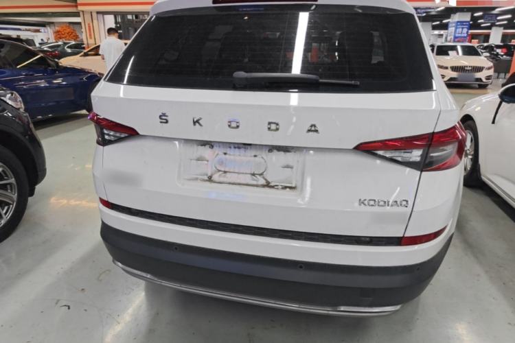 Used Skoda Kodiaq 2019 Facelifted TSI330 7-Seater Two-Wheel-Drive Luxury Enjoyment Edition China VI Standard Rear
