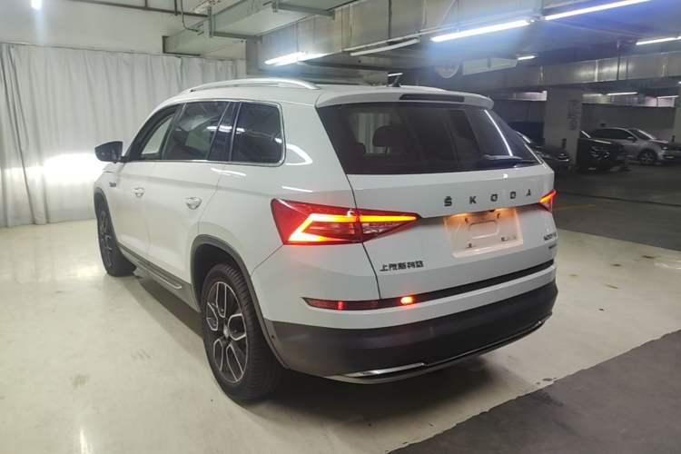 Used Skoda Kodiaq 2019 Facelifted TSI330 5-Seater Two-Wheel-Drive Luxury Enjoyment Edition China VI Standard Rear Left 45 Deg