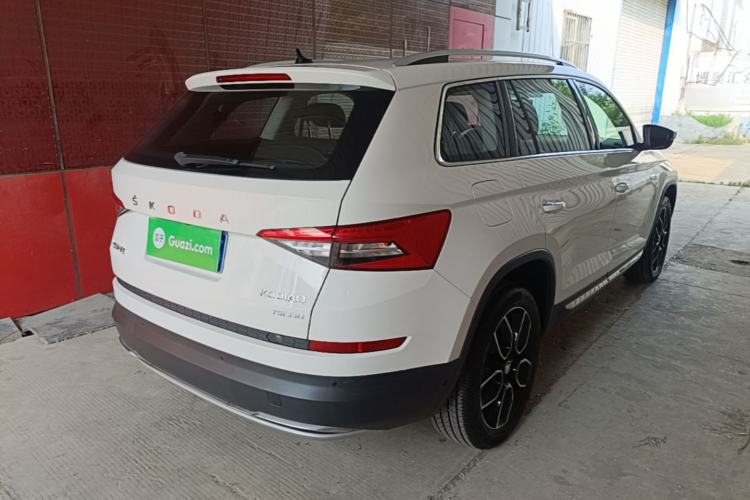 Used Skoda Kodiaq 2019 Facelifted TSI330 7-Seater Two-Wheel-Drive Luxury Enjoyment Edition China VI Standard Rear Right 45 Deg