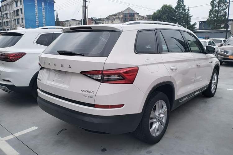 Used Skoda Kodiaq 2019 Restyled TSI330 7-Seater Two-Wheel Drive Comfort Edition China VI Standard Rear Right 45 Deg