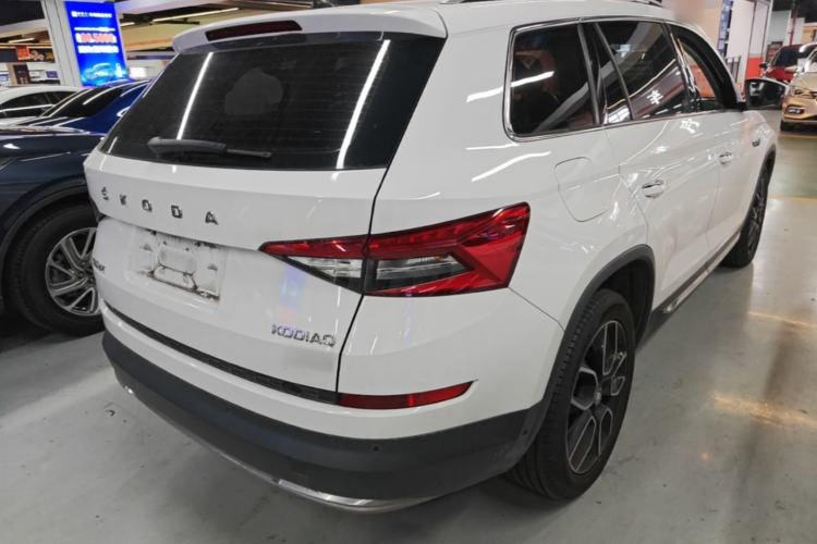 Used Skoda Kodiaq 2019 Facelifted TSI330 7-Seater Two-Wheel-Drive Luxury Enjoyment Edition China VI Standard Rear Right 45 Deg