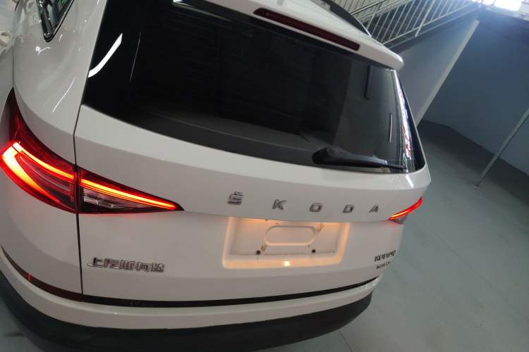 Used Skoda Kodiaq 2019 Restyled TSI330 5-Seater Two-Wheel Drive Standard Version China VI Rear