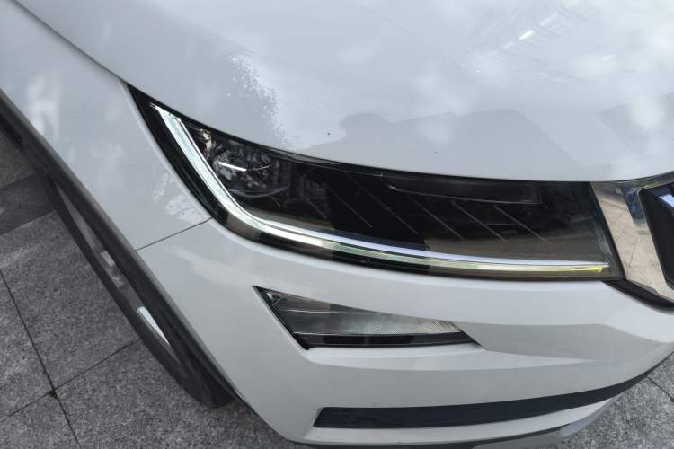 Used Skoda Kodiaq 2019 TSI330 5-Seat Two-Wheel Drive Luxury Enjoyment Edition China V Standard Right Front Headlight